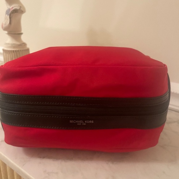 Michael Kors Kent Men's Nylon large Toiletry Holder Travel Case Bag - Picture 4 of 11